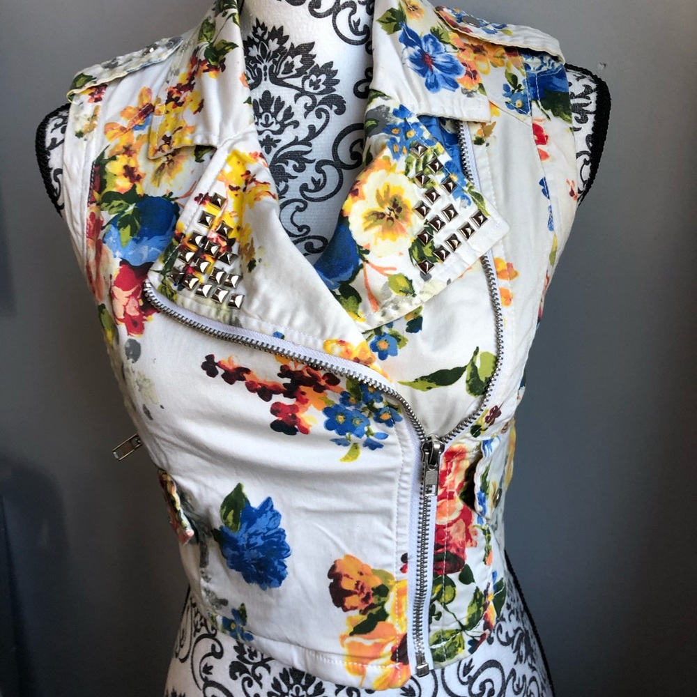 Floral vest